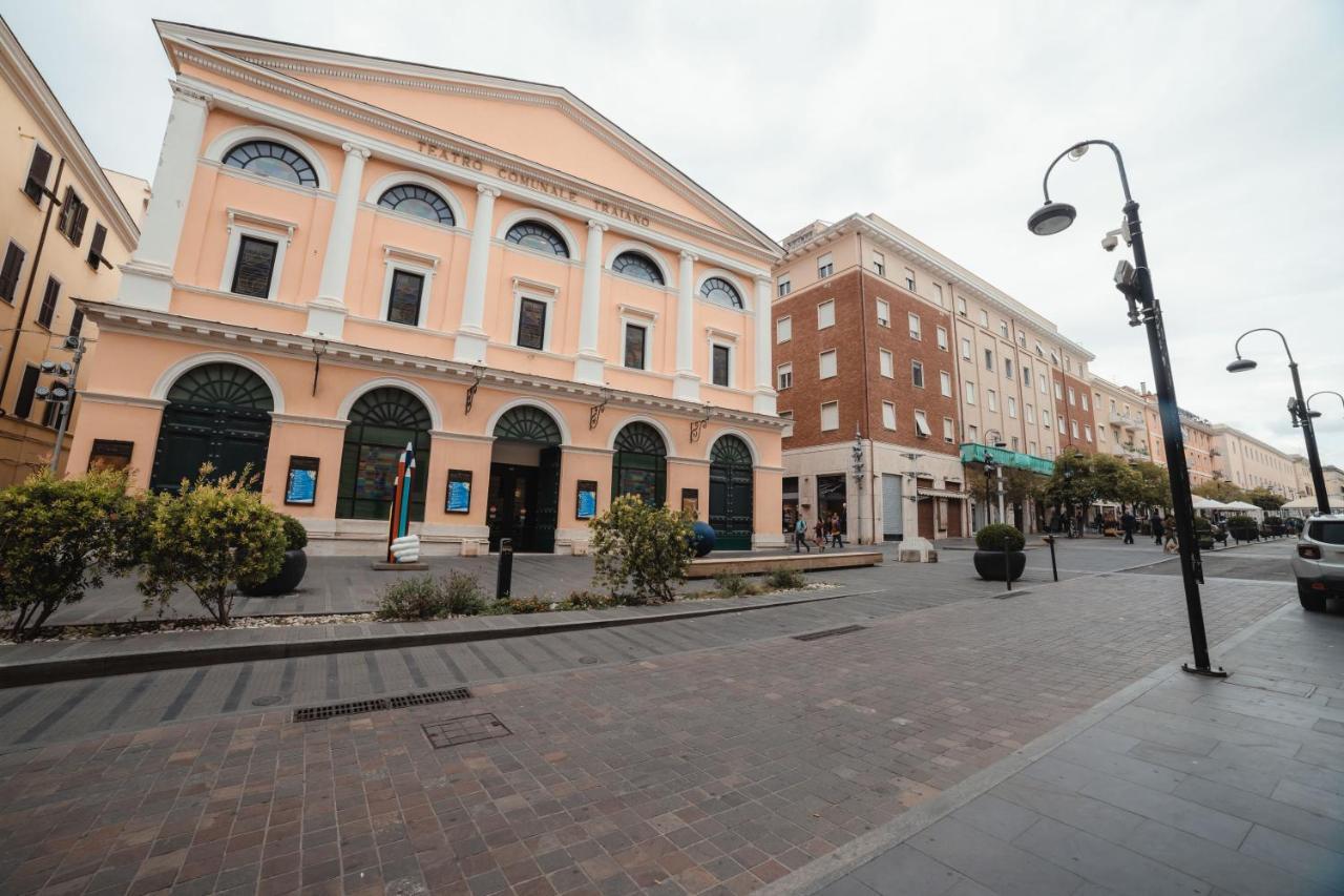 Apartament Domus Cavour Civitavecchia Zewnętrze zdjęcie
