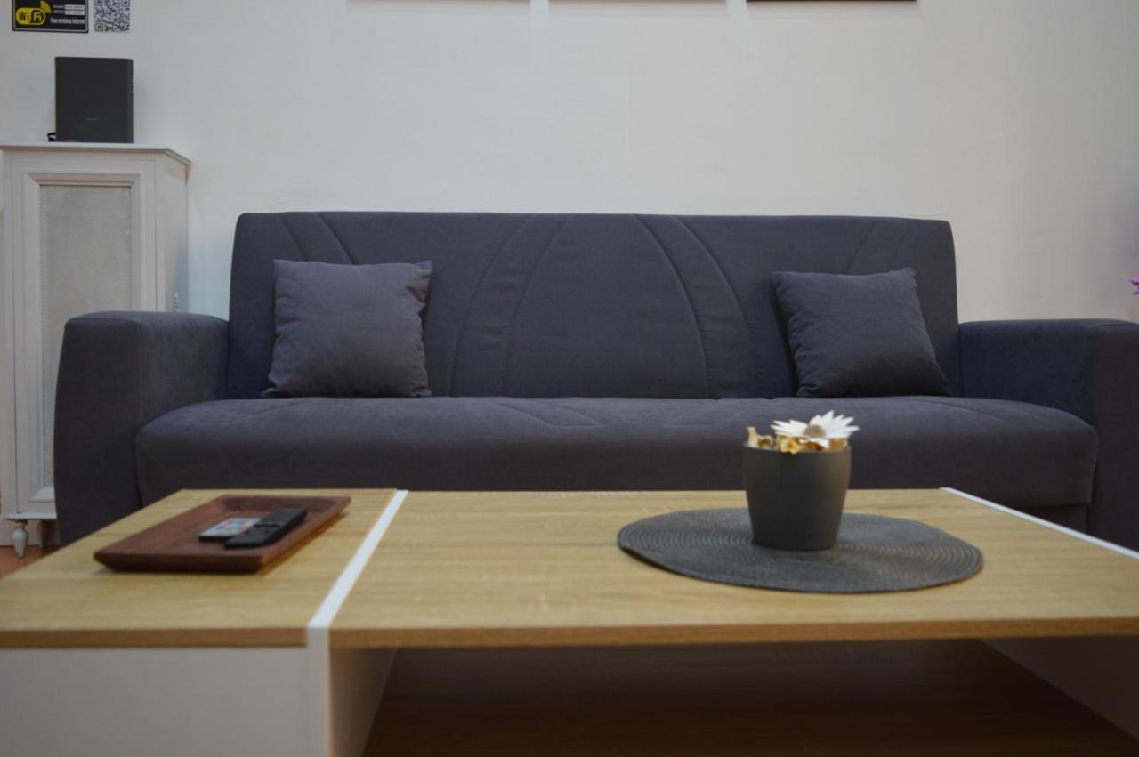 Apartament Domus Cavour Civitavecchia Zewnętrze zdjęcie