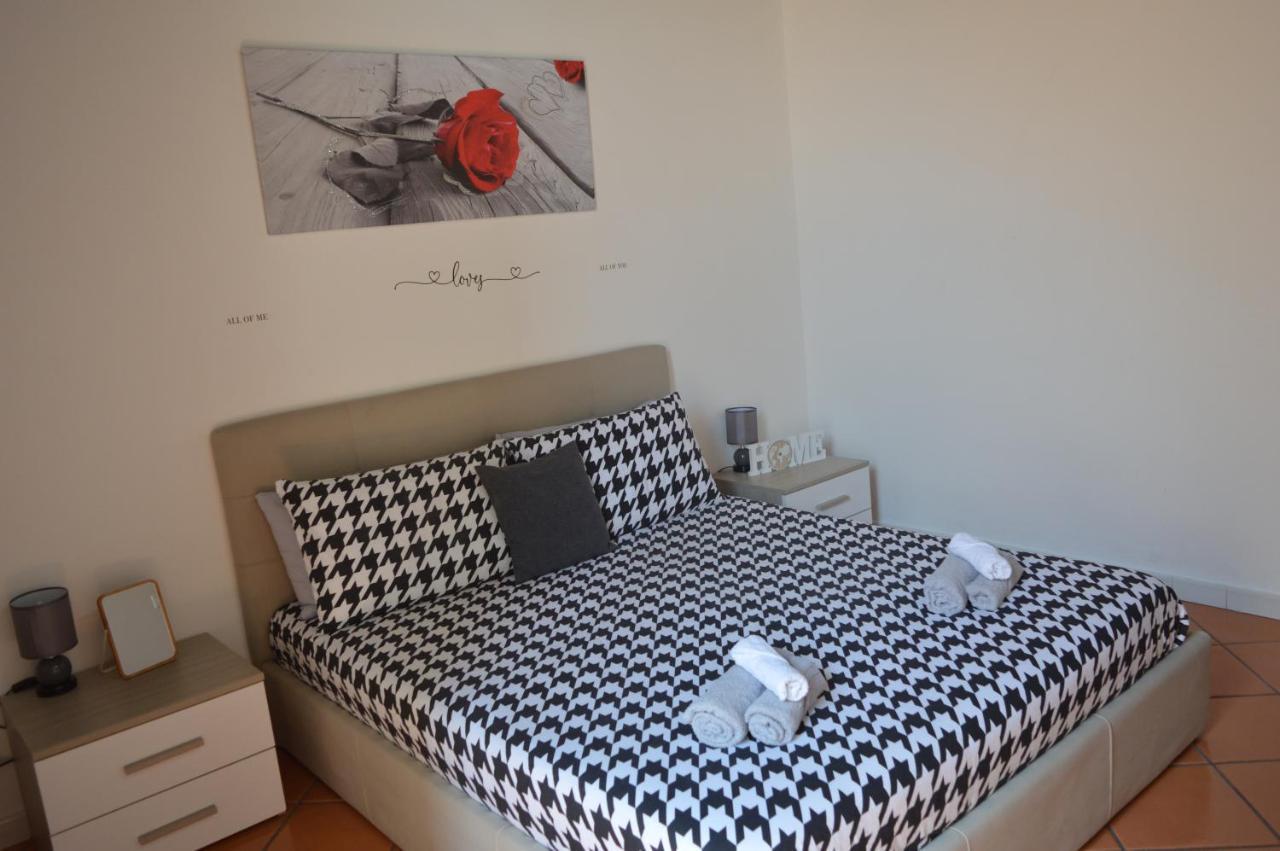 Apartament Domus Cavour Civitavecchia Zewnętrze zdjęcie