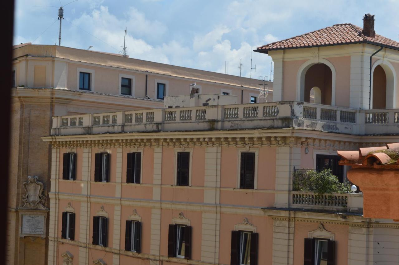 Apartament Domus Cavour Civitavecchia Zewnętrze zdjęcie