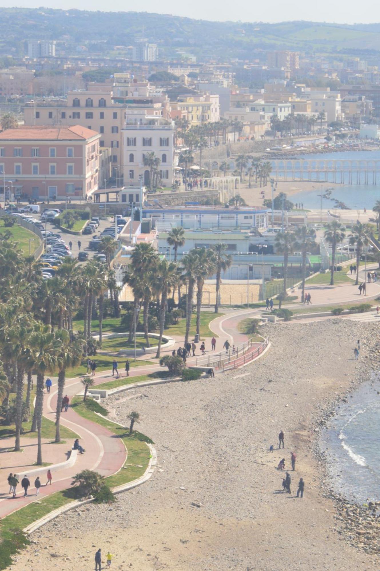 Apartament Domus Cavour Civitavecchia Zewnętrze zdjęcie